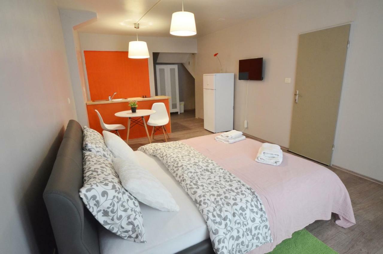 Old Town Svalba Hotel Rovinj Bagian luar foto