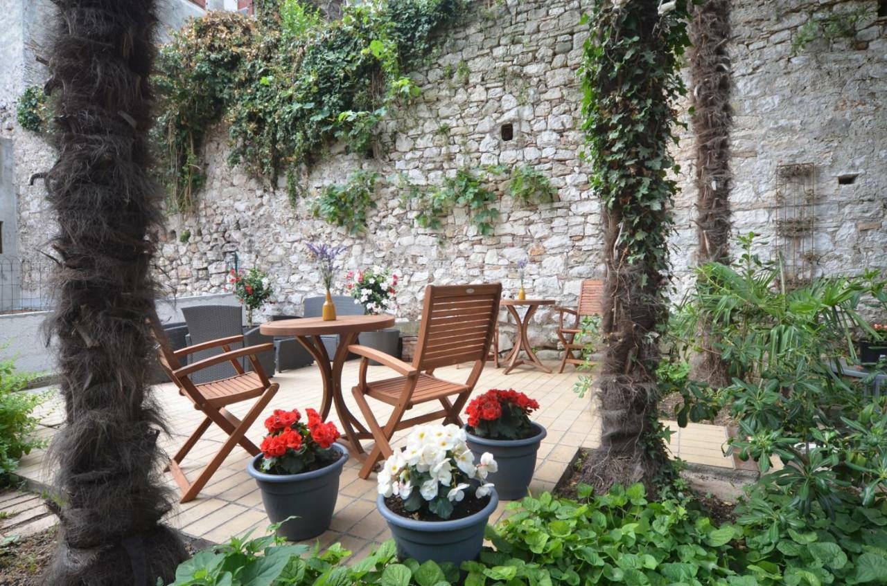 Old Town Svalba Hotel Rovinj Bagian luar foto