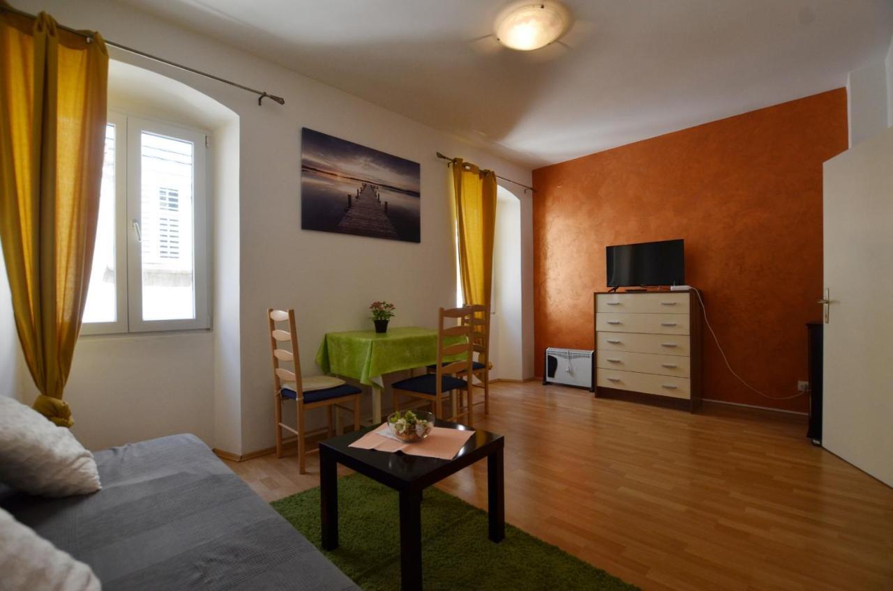 Old Town Svalba Hotel Rovinj Bagian luar foto